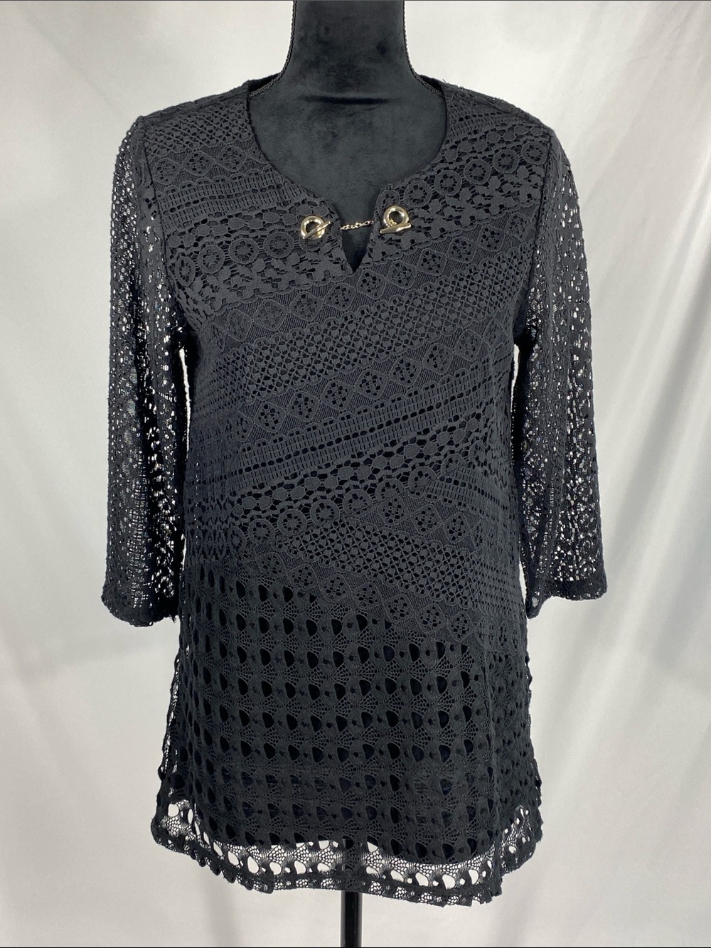 JM Collection Black Crochet Tunic Lace Key Hole Top Blouse Metallic Chain Small